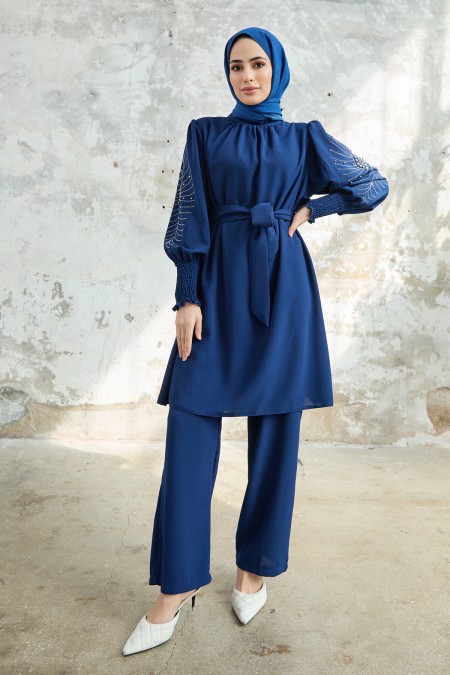 Set with Stone Embroidered Arms - Indigo