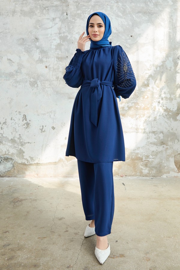Set with Stone Embroidered Arms - Indigo