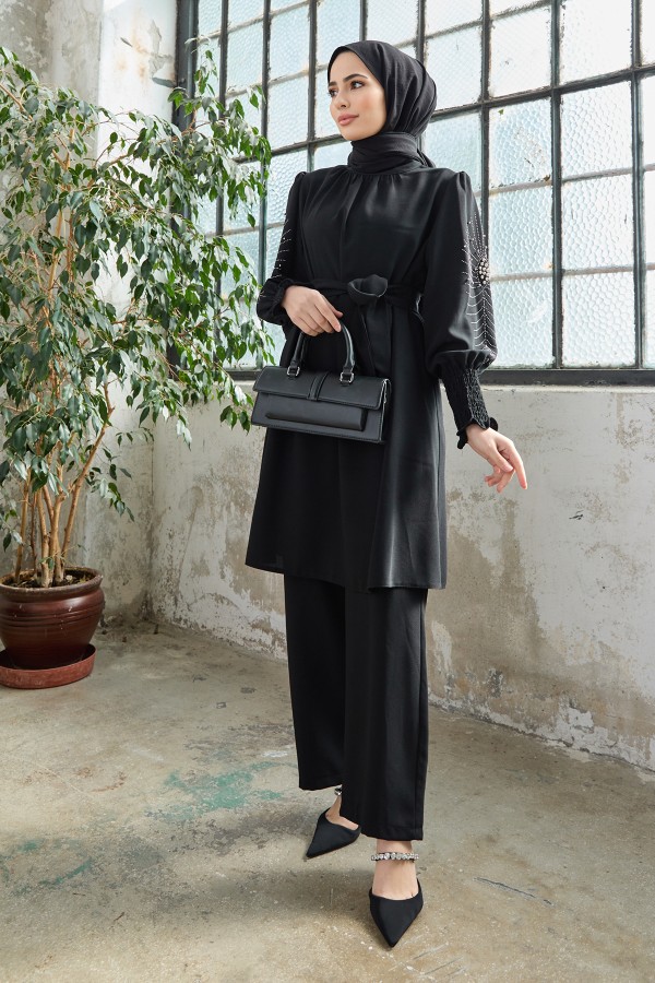 Kolları Taş İşlemeli Takım - Siyah