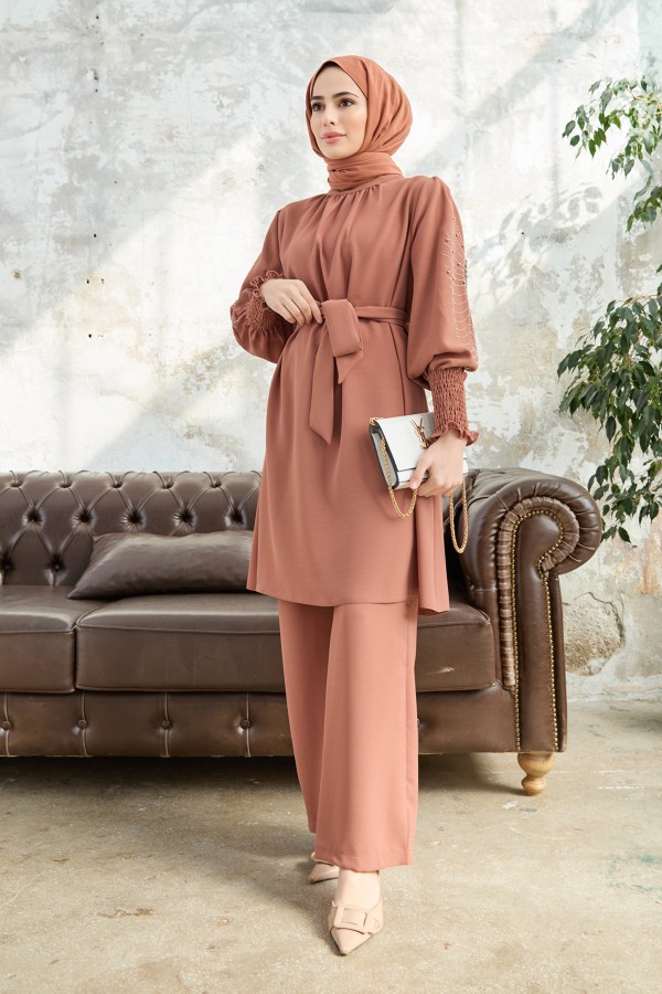 Kolları Taş İşlemeli Takım - Camel