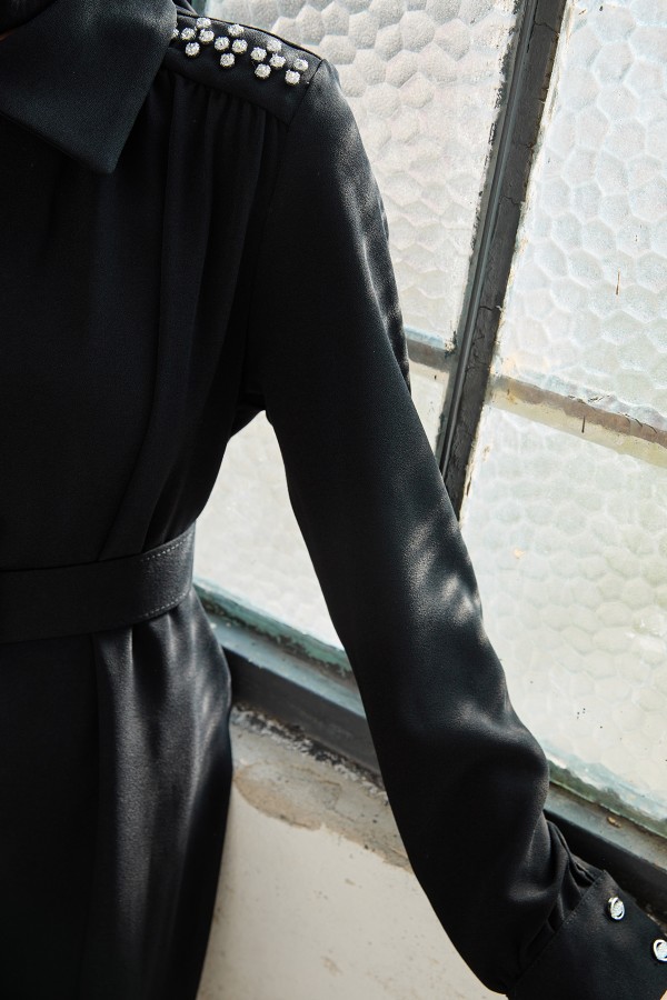 Kemerli Omuzu Taşlı Tunik - Siyah