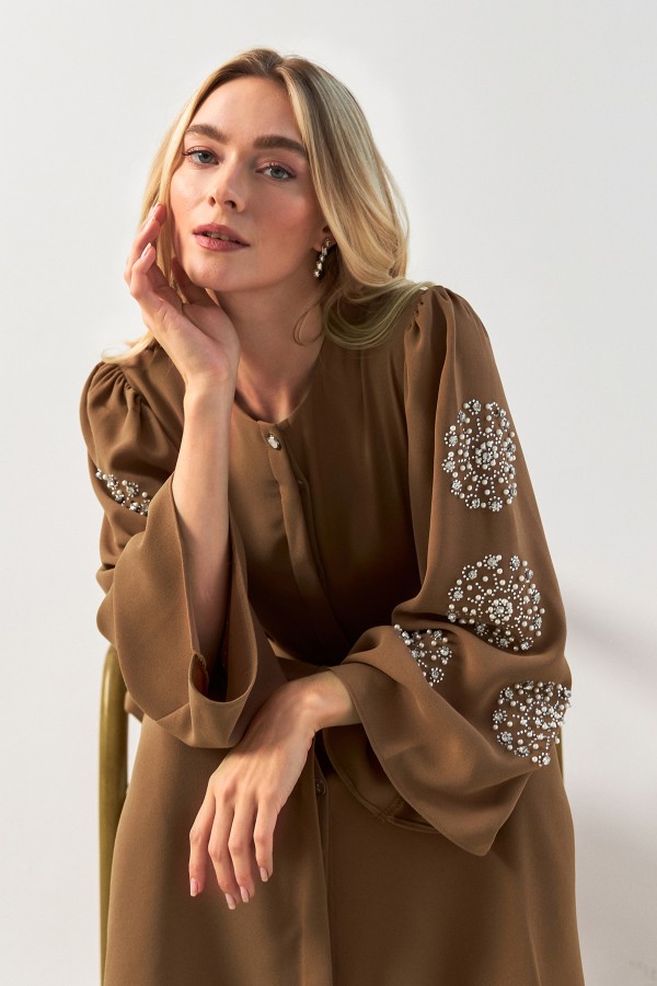 Liva Handles Stone Abaya - Camel