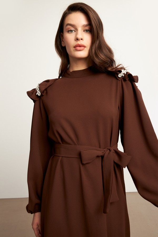 Layla Aksesuarlı Elbise - Kahve