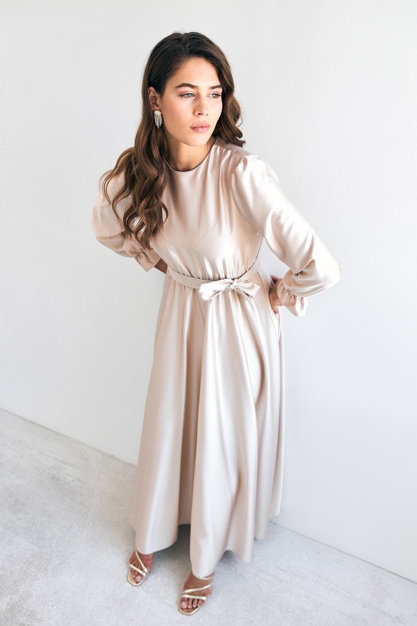 Liza Kuşaklı Saten Elbise - Bej