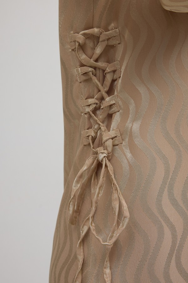 Yan Bağcık Detaylı Jakar Elbise - Bej