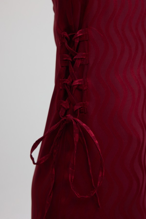 Yan Bağcık Detaylı Jakar Elbise - Bordo