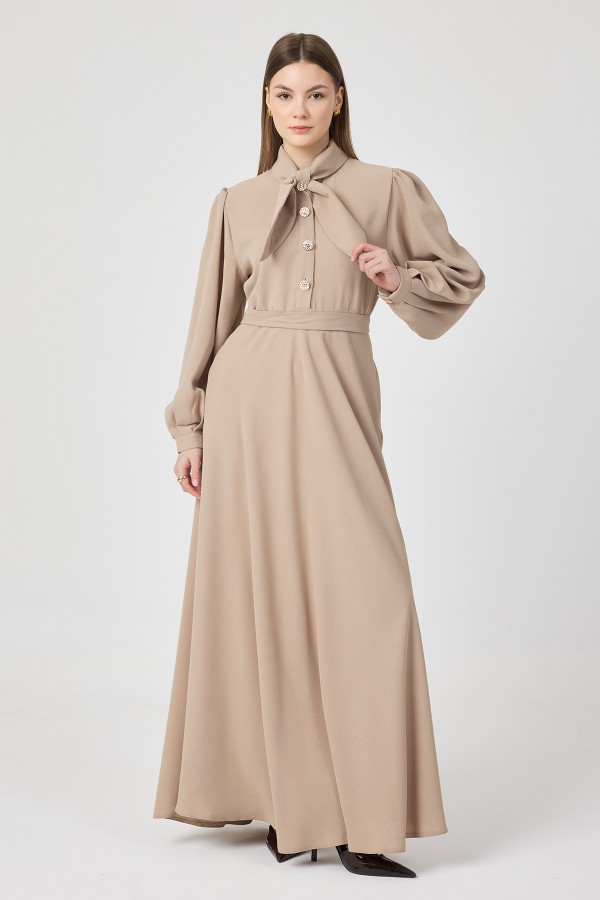 Fular Yaka Kuşaklı Elbise - Bej