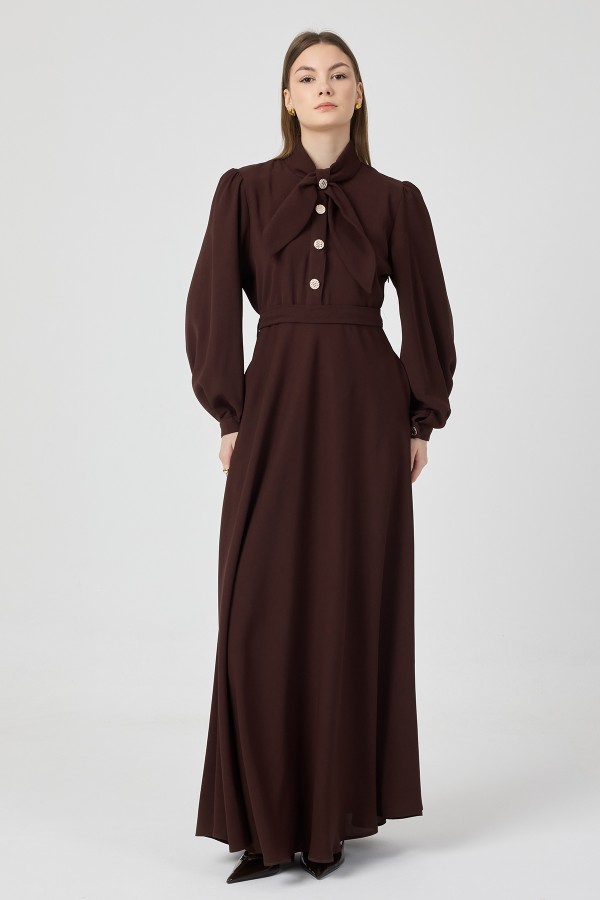 Fular Yaka Kuşaklı Elbise - Kahve