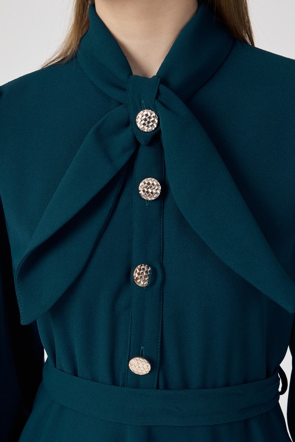 Fular Yaka Kuşaklı Elbise - Petrol