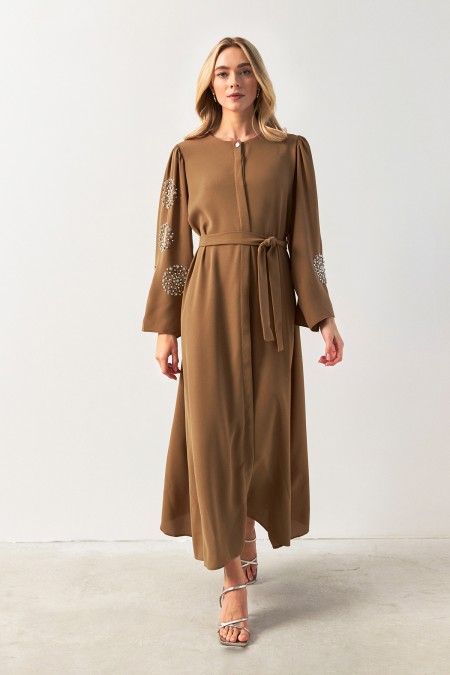 Liva Kolları Taşlı Abaya - Camel
