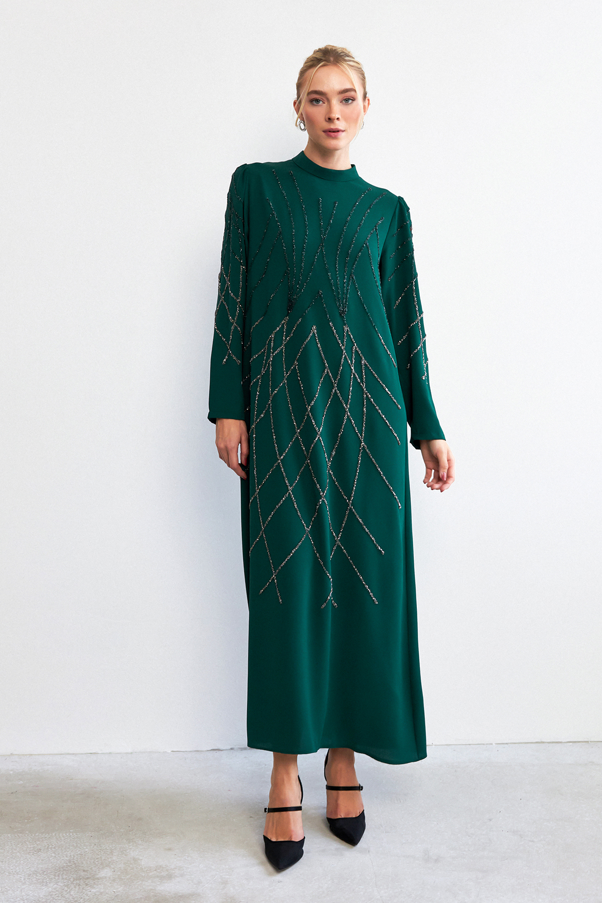 embroidered lace overlay cocktail dress eliza j The Svelte Alora Dress